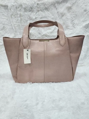 Macy's On 34th 人造皮革蛇纹浮雕 XL 大号托特包,柴米色,全新带标签 — 第 1/4 张图片