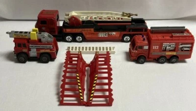 Lote de 3 camiones rojos de bomberos Buddy L 12 pulgadas vehículos sin marca de 4 y 5 pulgadas  Foto 1 de 4
