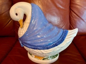 Vintage Sopa de Ganso Tureen Bufanda Azul Cerámica Ponche Cuenco 13" H - Imagen 1 de 12