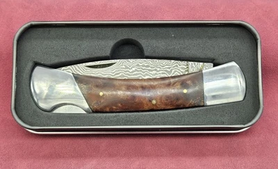 Navaja de bolsillo Boker Magnum Damascus Lord hoja única madera burl sin usar, en caja Foto 1 de 4