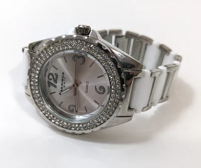 Relógio feminino Akribos XXIV AK514WT com moldura de cristal de cerâmica - Imagem 1 de 4