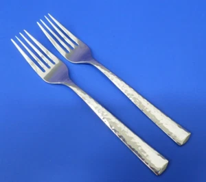 2 - Wallace RIVERBED Glossy Hammered 18/10 Stainless Flatware 8" DINNER FORKS - Picture 1 of 7