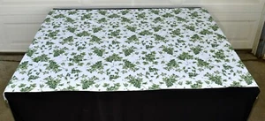 Vintage Green Leaves on White Cotton Tablecloth 56 x 82 - Picture 1 of 8