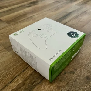 X019 London Xbox One Controller - Picture 1 of 3