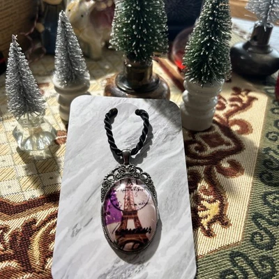 Collar París hecho a mano con cordón de seda negro Foto 1 de 2