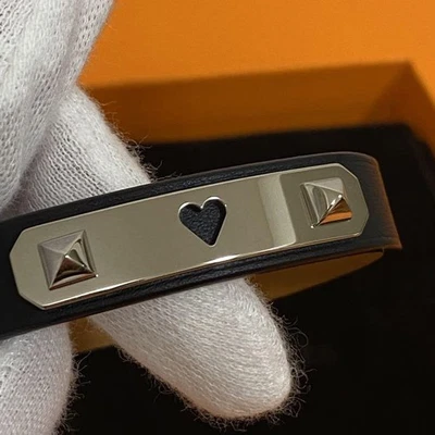 Bracelet Hermès As de Coeur en cuir noir argent excellent état d'occasion san... - Photo 1/4