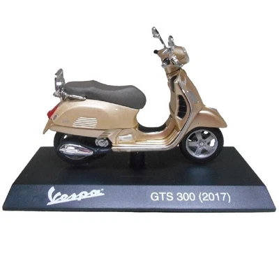Vespa GTS 300 2017 1:18 Ixo Salvat Diecast Bike Motorcycle - Image 1 of 4