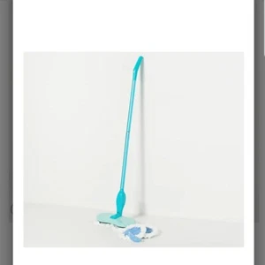 Hover Scrubber kabelloser Doppelkopf-Mopp & 2 XL Mikrofaser-Reinigungspads, NOB - Bild 1 von 3