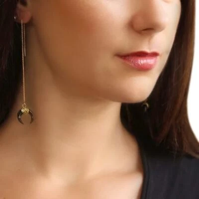 Brincos de rosca de chifre preto - Imagem 1 de 4