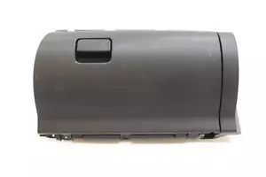 2022 - 2025 MITSUBISHI ECLIPSE TABLERO DELANTERO DERECHO GUANTERA OEM NEGRO_13X - Imagen 1 de 14