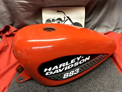 Tanque de combustible de gasolina genuino Harley Custom Sportster 883 naranja Foto 1 de 4
