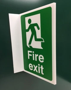 Feuerausstieg ausstehendes Schild (Mann links) - Bild 1 von 2