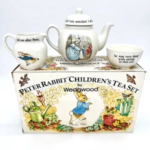 Peter Rabbit Wedgwood 4 Pc Children’s Tea Set Sugar Bowl, Creamer, Tea Pot & Lid - Picture 1 of 12