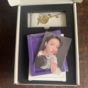 BTS MERCH BOX #18 Jungkook Golden Army Membership Limited a los miembros del paquete Merch - Imagen 1 de 4