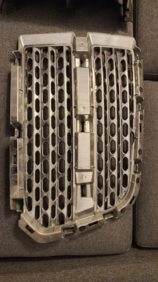 Dodge Ram 1500 2013-2018 OEM conductor izquierdo superior Laramie parrilla inserto y conducto Foto 1 de 4