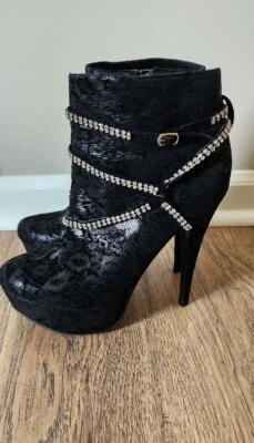 Botas Fahrenheit plataforma salto alto EUA 10 preto strass alça Moira rosa - Imagem 1 de 4