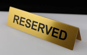 RESERVED TABLE DESK SIGN ALUMINIUM VINYIL LETTERS 195mm x 50mm GOLD SILVER BLACK - Picture 1 of 11