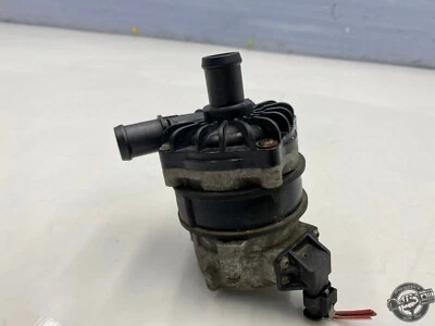 AUDI A6 A7 A8 S4 S5 Q7 2010-2018 3,0 L - Bomba de agua auxiliar 8K0965567 OEM Foto 1 de 4