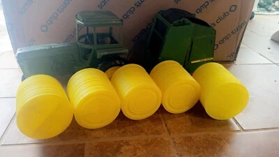 1/16 scale round hay bales - 6 count -  farm toy  - Yellow - Straw - For Cows - Image 1 of 4