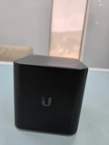(USED) 70x airCube Home 2.4G WiFi router ACB-ISP - Picture 1 of 2