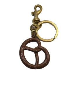LLAVERO PRETZEL MARRÓN (0008) - Imagen 1 de 1
