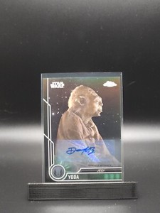 2023 Topps Chrome Star Wars Deep Roy as Yoda Black Refractor Auto /10 #51