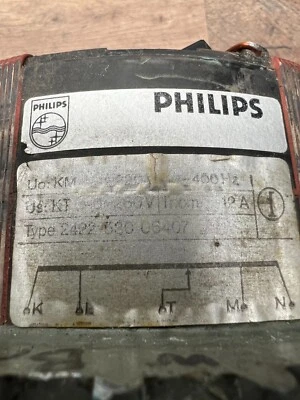 PHILIPS TIPO 2422 530 06407 AC Salida de transformador de potencia variable: 0-260V 12A Foto 1 de 4