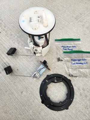 OEM 2017-2019 Mazda AWD CX-5 CX5 Gas Petrol Fuel Pump Assembly Level Sender  - Image 1 of 4