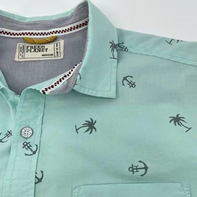 Free Planet Mens Medium Pastel Green Short Sleeve Tropical Shirt Palm Tree - Image 1 of 4