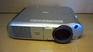 Projecteur Toshiba TLP660 3LCD 1100 lumens XGA - Pas de télécommande - TESTÉ OK - Photo 1/6