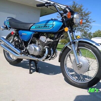 Calcomanía triple cabezal Kawasaki S1c 1975 250/etiqueta VIN  Foto 1 de 2