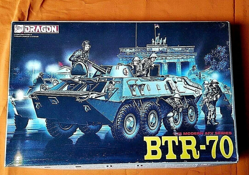 DRAGON BTR-70 1:35 MODERN AFV SERIES 3510-2500 - Immagine 1 di 1