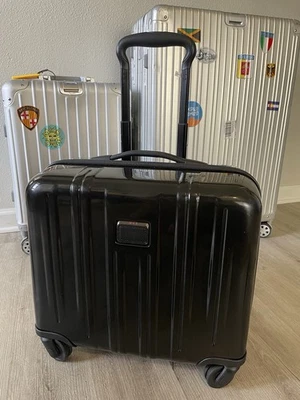 Tumi V3 Compact Carry-On 4 Wheeled Briefcase 16” Pilot Case Hard Polycarbonate - Image 1 of 4
