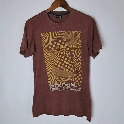 Vintage Volcom Stone T-Shirt Mens Medium Red Yellow Short Sleeve Skateboard Y2K - Image 1 of 4