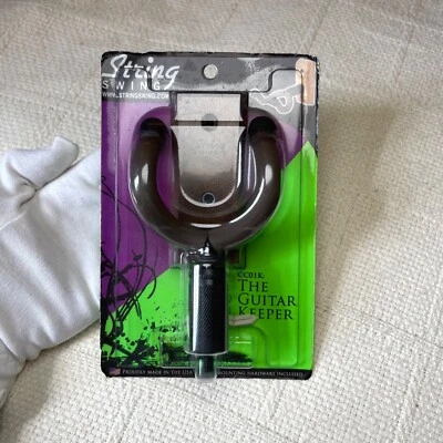 Colgador de guitarra de montaje en pared String Swing CC01K - negro nogal Foto 1 de 4