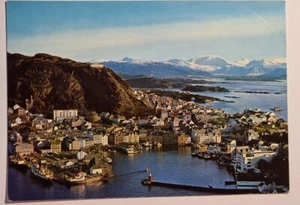 Vintage Postcard - Aalesund Harbour, Norway - Buy 3+ - 15% Off - Picture 1 of 2
