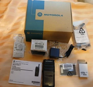 Motorola MotoTRBO 2 Way Radio SL3500e - Zdjęcie 1 z 9