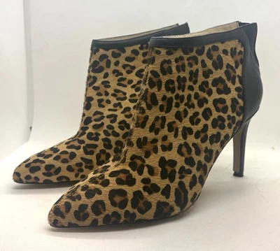 Botines de tacón Adrienne Vittadini con estampado de leopardo - Talla 9 Foto 1 de 4