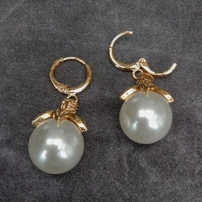 Pendientes colgantes redondos concha de mar concha blanca enchapados en oro aro regalo Foto 1 de 4