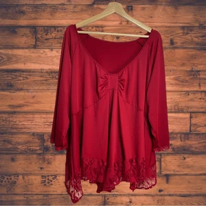 Blusa dobladillo asimétrico de encaje rojo 6XL - Imagen 1 de 4