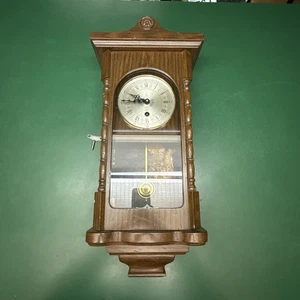 Vintage P.F. Bollenbach Co. Reloj de pared colgante - Funciona pero mantiene el tiempo lento tal cual - Imagen 1 de 23