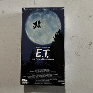 E.T. The Extra Terrestrial VHS Factory Sealed - 1982 - Rare Green Tape Cover - Picture 1 of 9
