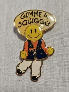 Vintage Wal-Mart Gimme a Squiggly Associate Emaille Brosche bewegliche Anstecknadeln USA - Bild 1 von 7