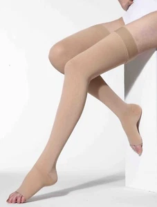 COMPRESSION STOCKINGS- 20-30 MMHG- CLASS II SIZE: SMALL- NUDE COLOUR - Picture 1 of 2