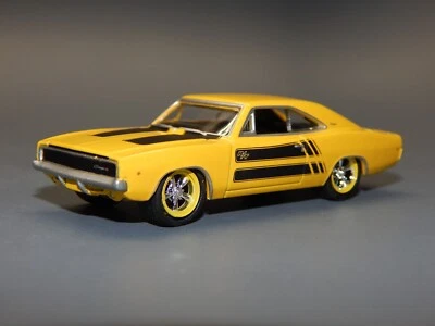 Dodge Charger R/T 1968 1968 amarillo y negro diorama personalizado suave modelo 1/64 muy buen estado Foto 1 de 4