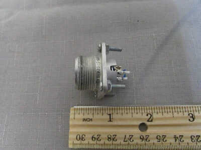 Amphenol 5-Pin Circular Connector 9344-97-3102A-14S-5P (639) - Image 1 of 2