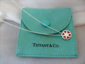 Colgante/Collar Tiffany & Co. Corona de Corazones de Paloma - Imagen 1 de 10