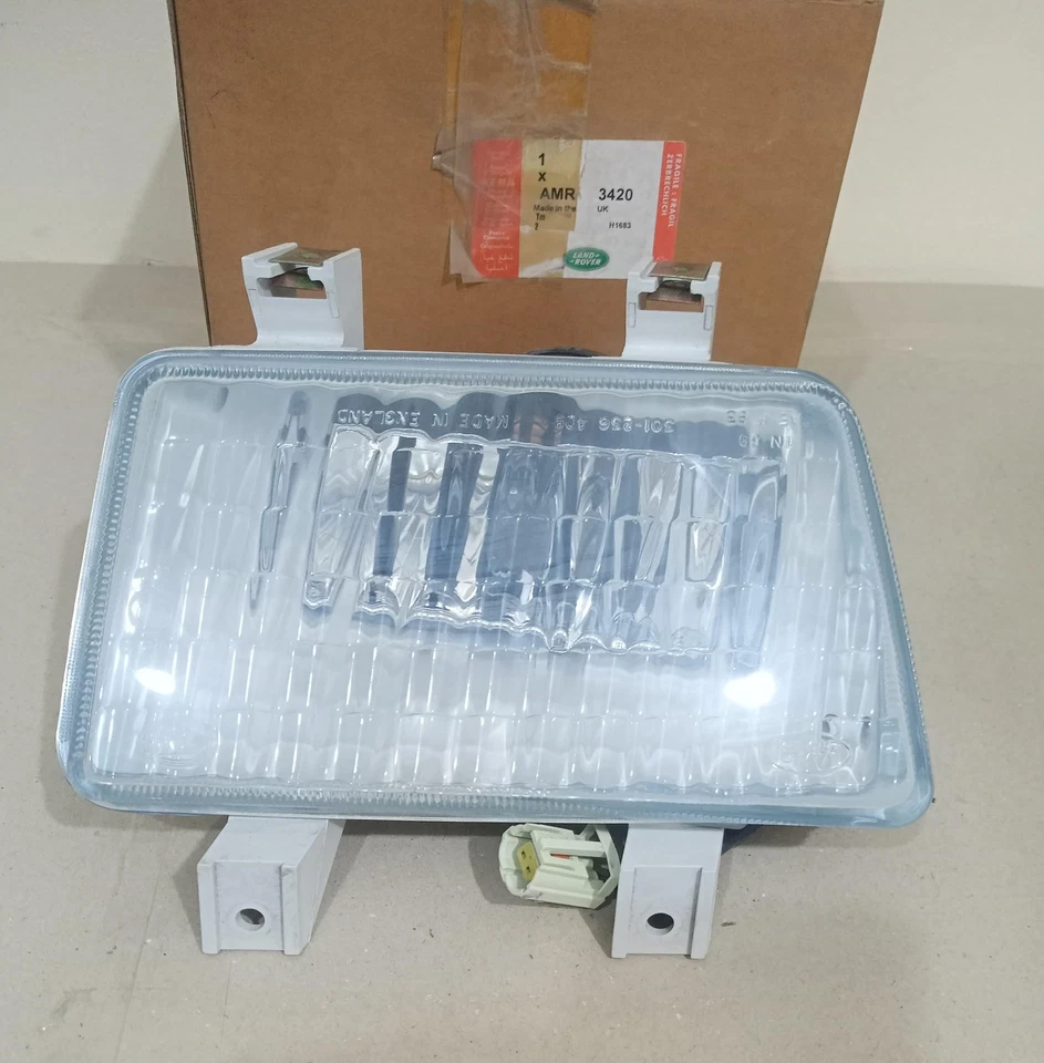 Land Rover Lámpara-iluminación delantera antiniebla AMR3420 pieza para Range Rover 1994-2001 Foto 1 de 1