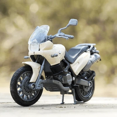 BMW F650ST White Motorcycle Model, Motormax Scale 1:18 - Image 1 of 4