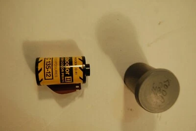 Kodak Kodacolor II 100 ISO C41 35mm color print film C 135-12 12 exposures - Image 1 of 2